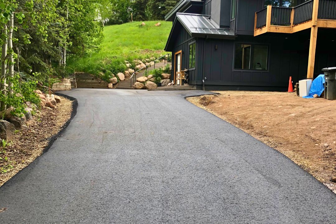 Asphalt Driveway speacialist